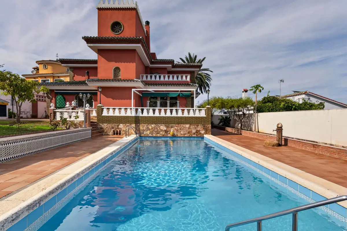 Detached Villa for sale in Churriana — photo 1