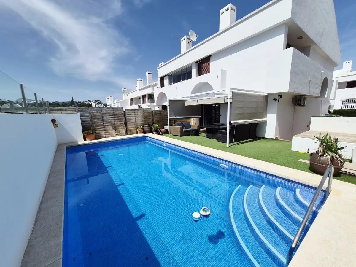 Semi-Detached House for sale in La Cala de Mijas — photo 1