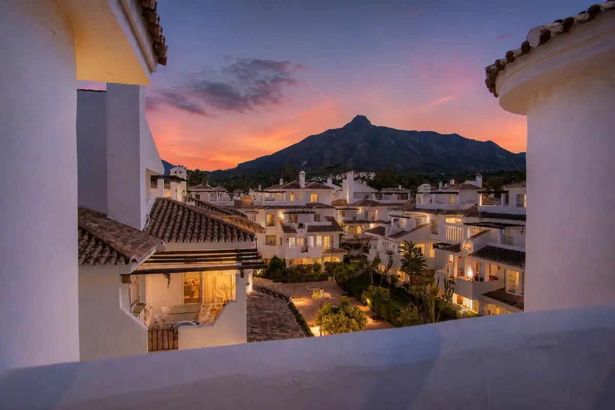 Penthouse Duplex for sale in Puerto Banús — photo 1