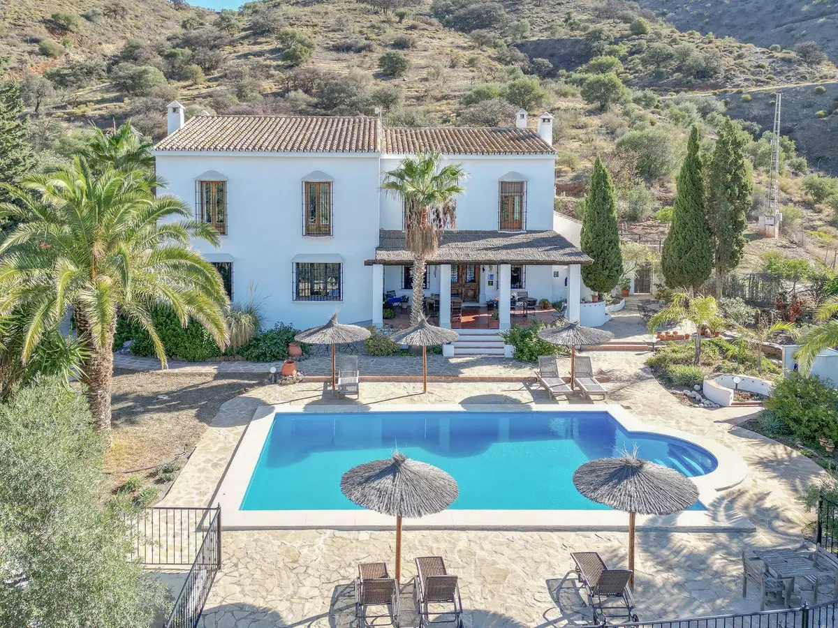 Finca - Cortijo for sale in Alora — photo 1