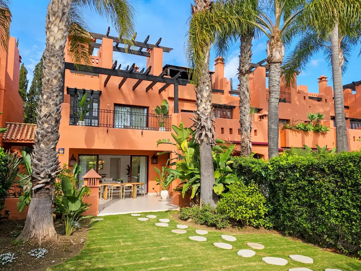 Townhouse for sale in The Golden Mile — photo 1