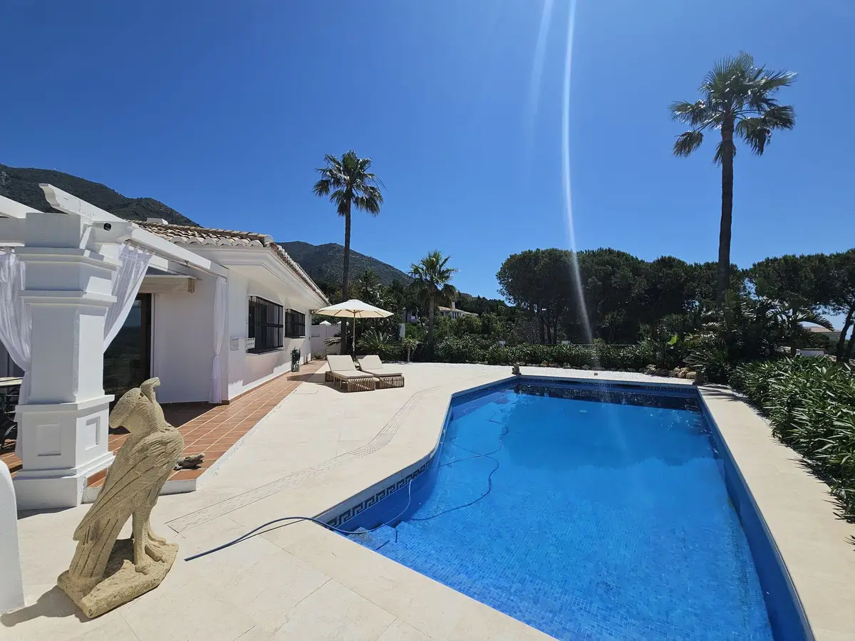 Detached Villa for sale in Mijas — photo 1