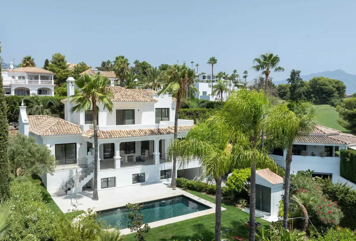 Detached Villa for sale in El Paraiso — photo 1