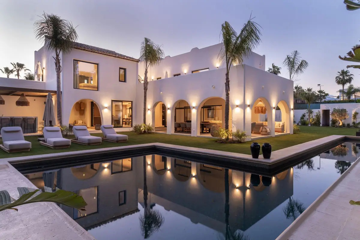 Detached Villa for sale in Guadalmina Baja — photo 1