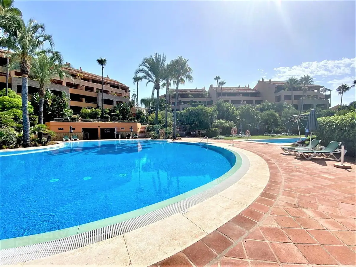 Ground Floor Apartment for sale in Bahía de Marbella — photo 1