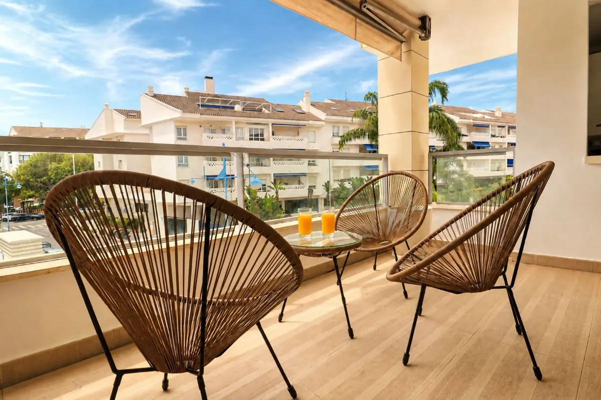 Middle Floor Apartment for sale in San Pedro de Alcántara — photo 1
