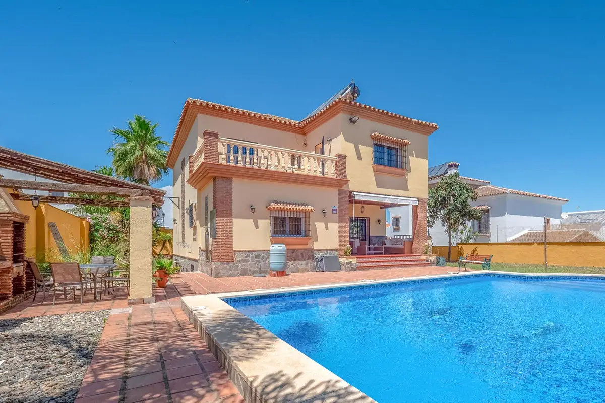 Detached Villa for sale in Alhaurín el Grande — photo 1