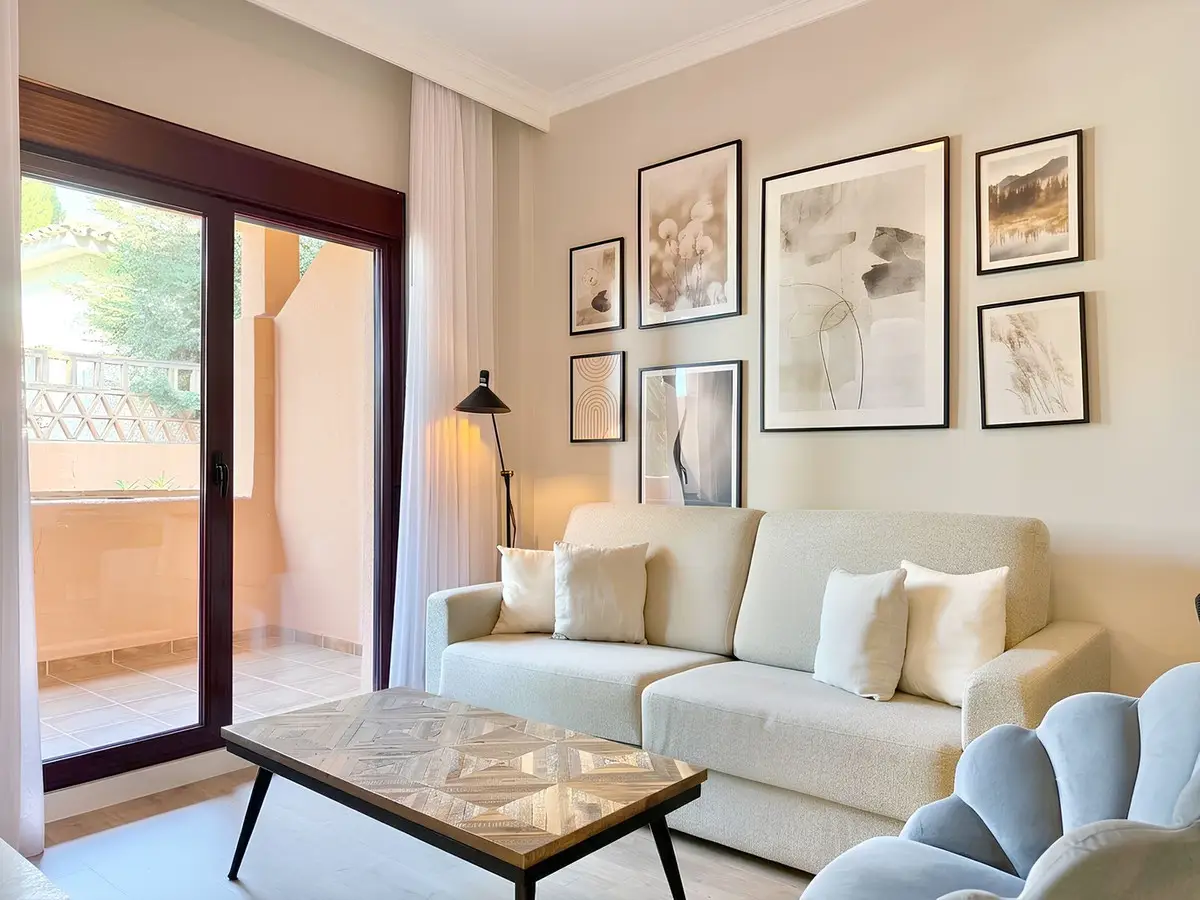 Ground Floor Apartment for sale in Benahavís — photo 1