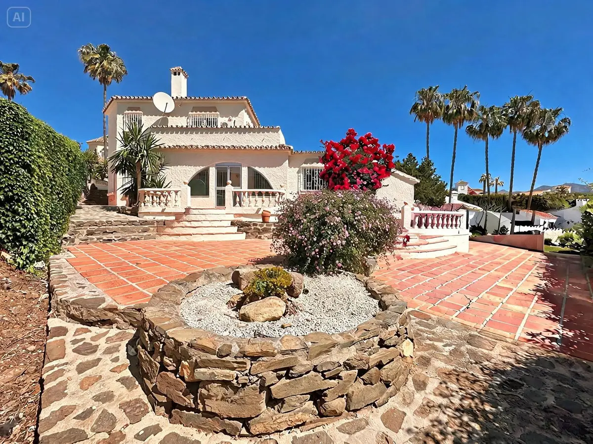 Detached Villa for sale in Mijas Costa — photo 1