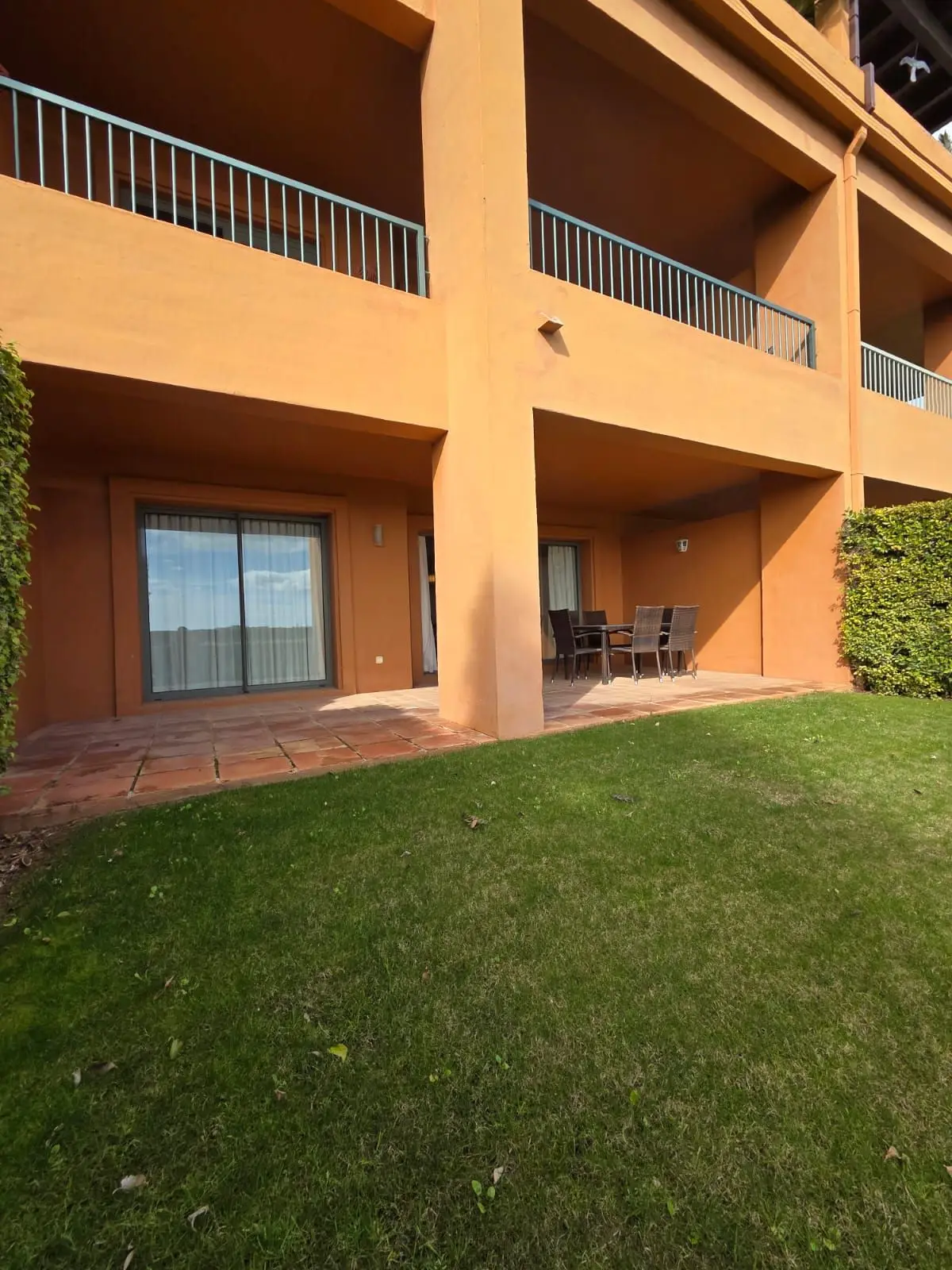 Ground Floor Apartment for sale in Estepona — photo 1