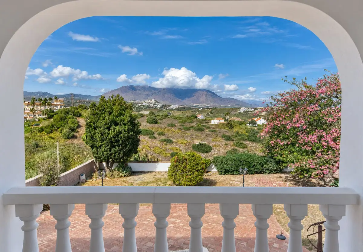 Detached Villa for sale in Manilva — photo 1