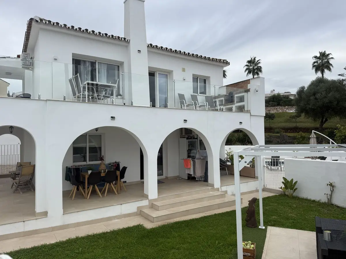 Detached Villa for sale in Mijas — photo 1