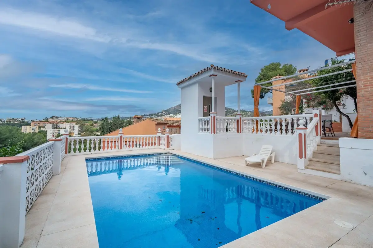 Detached Villa for sale in El Candado — photo 1