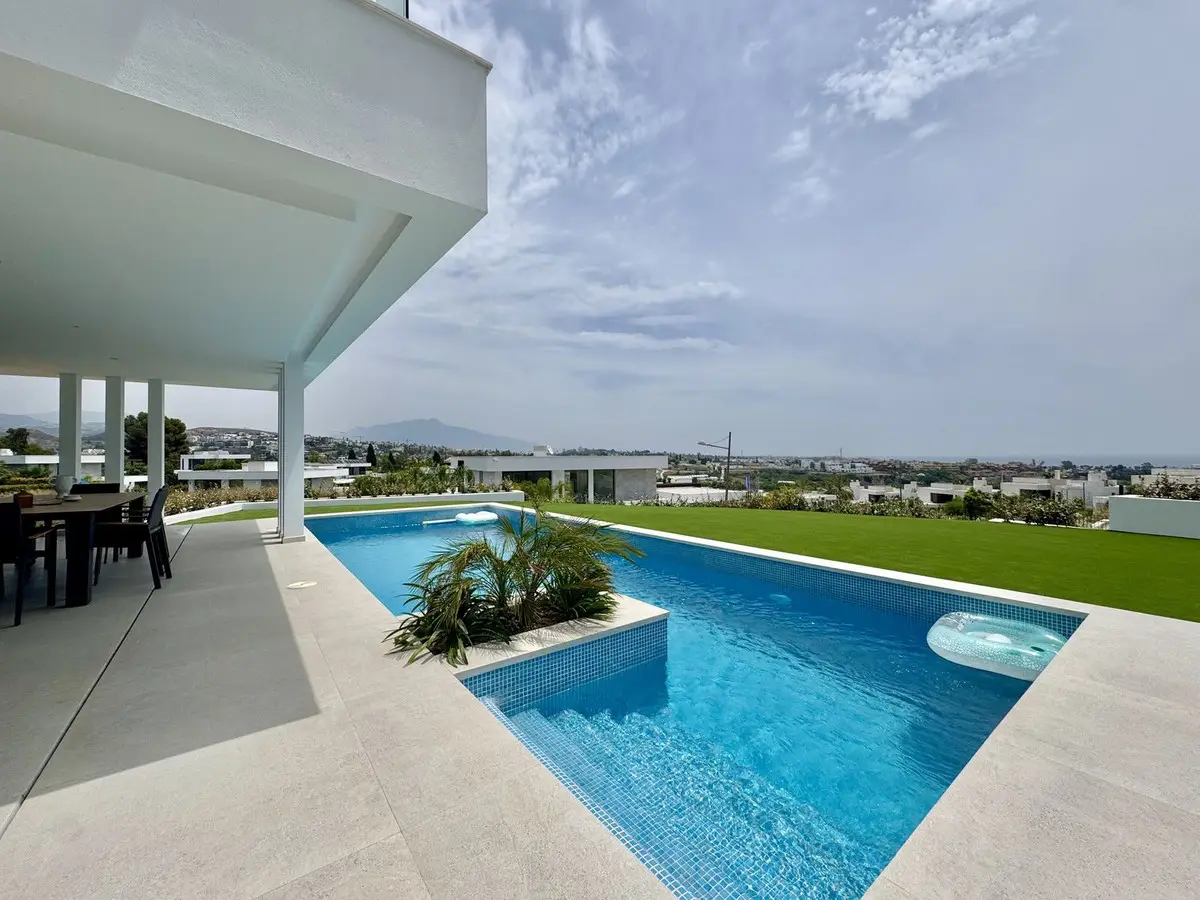 Detached Villa for sale in Cancelada — photo 1