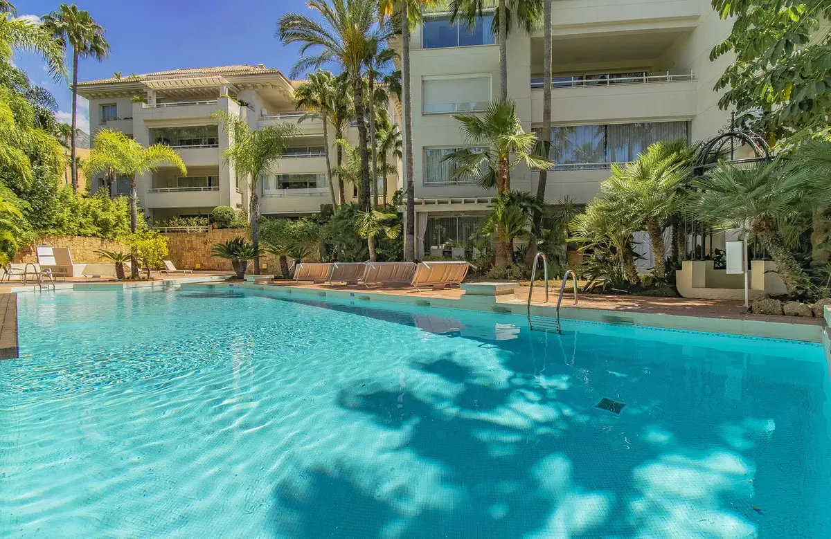 Penthouse for sale in Nagüeles — photo 1