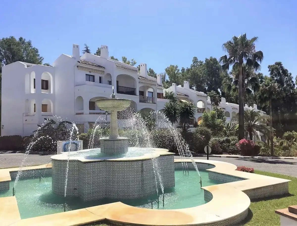 Ground Floor Apartment for sale in Nueva Andalucía — photo 1