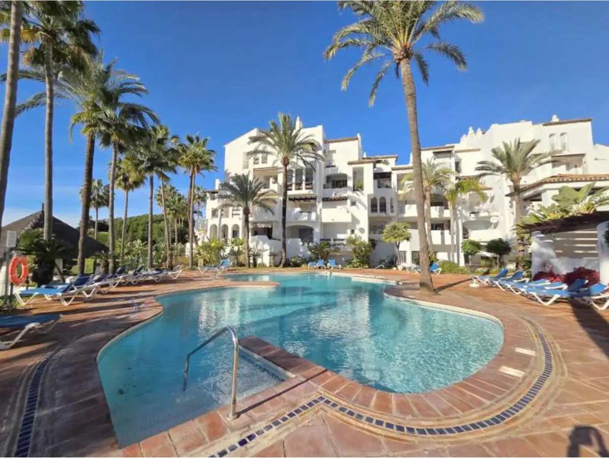 Ground Floor Apartment for sale in La Duquesa — photo 1