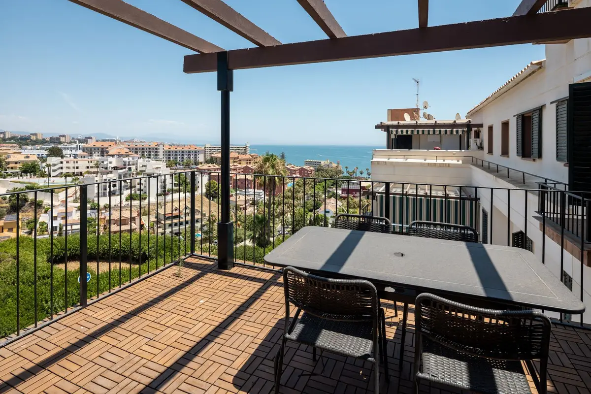 Middle Floor Apartment for sale in Benalmadena — photo 1
