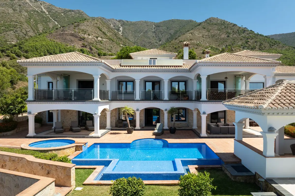 Detached Villa for sale in Mijas — photo 1