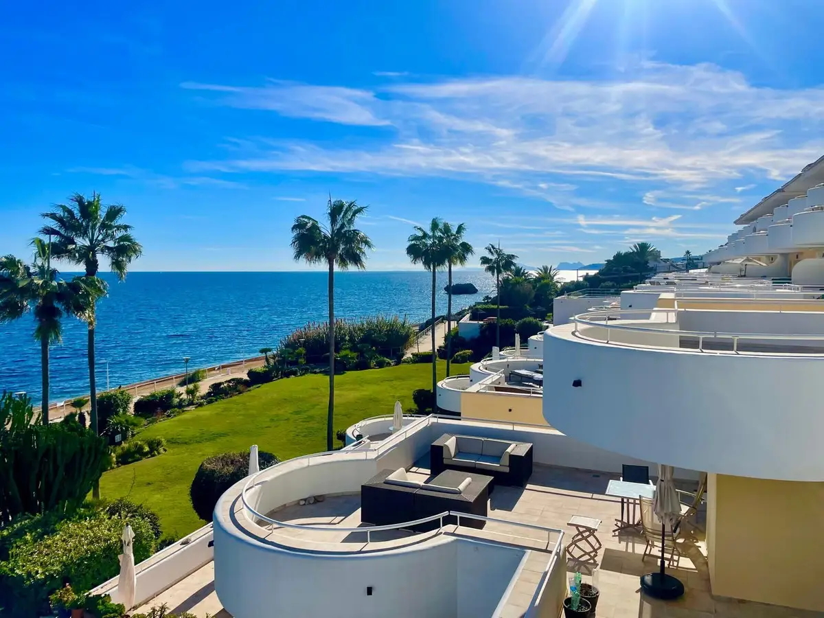 Ground Floor Apartment for sale in Estepona — photo 1