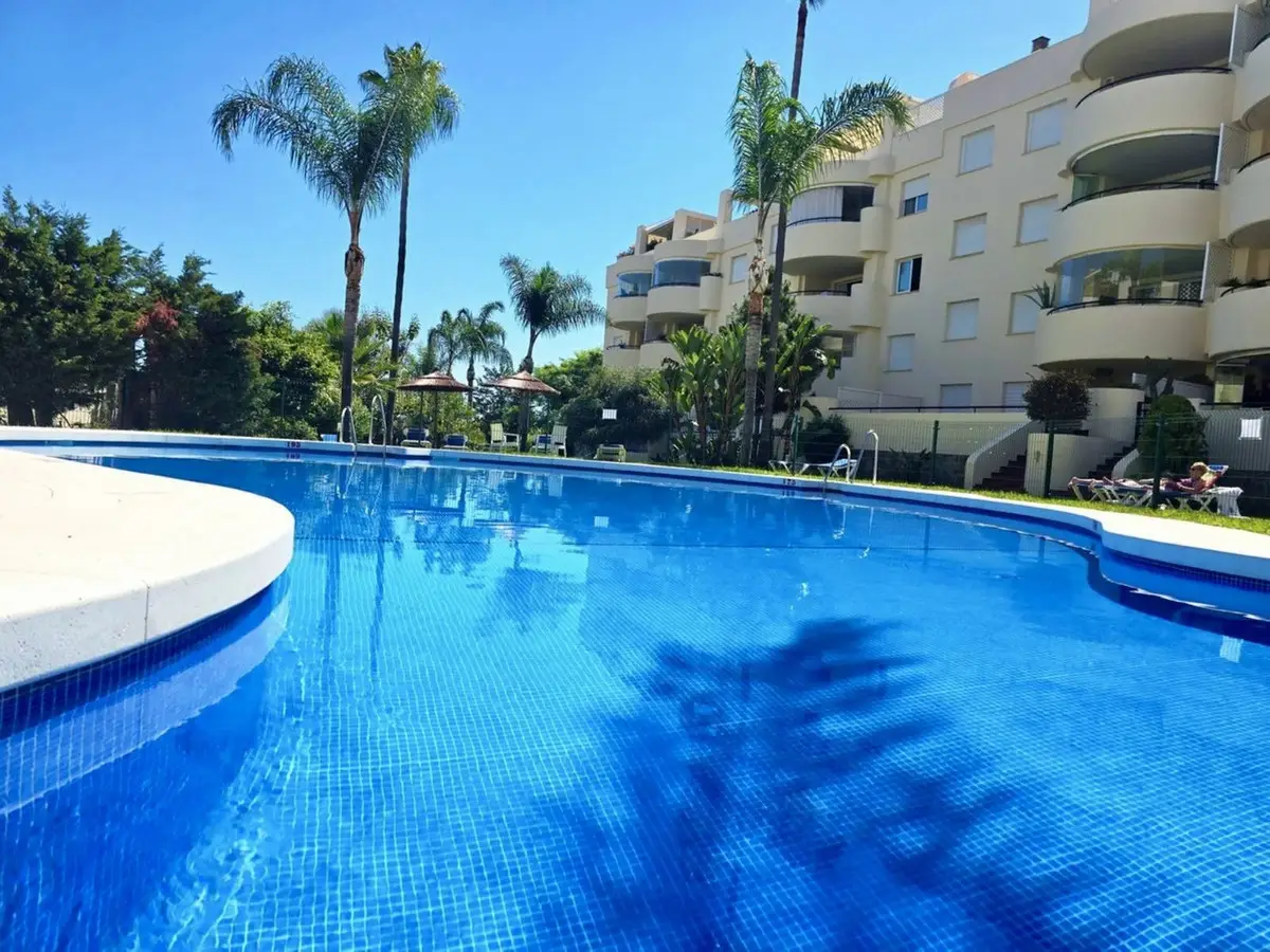 Middle Floor Apartment for sale in Marbella — photo 1