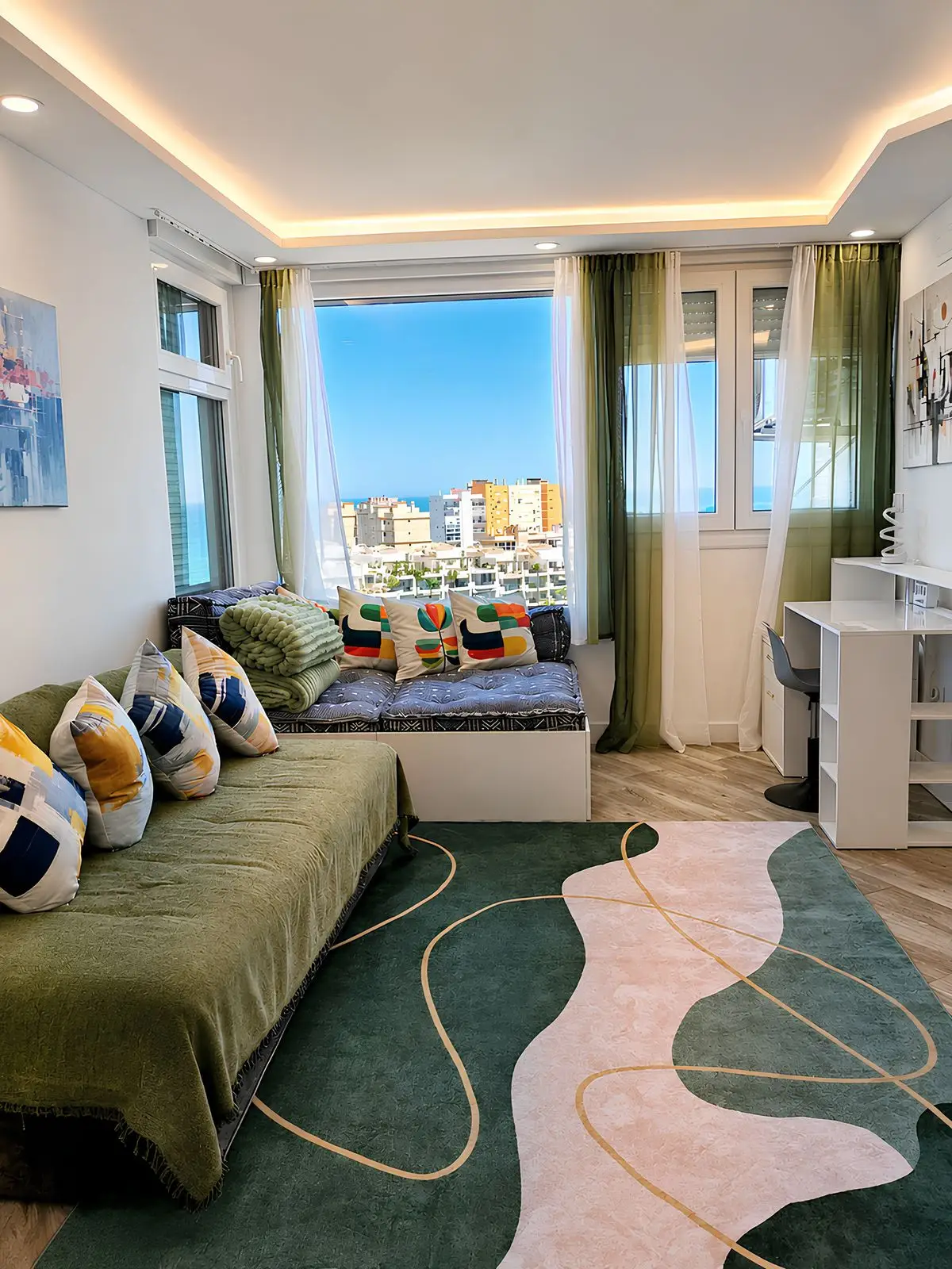 Middle Floor Apartment for sale in Calahonda — photo 1
