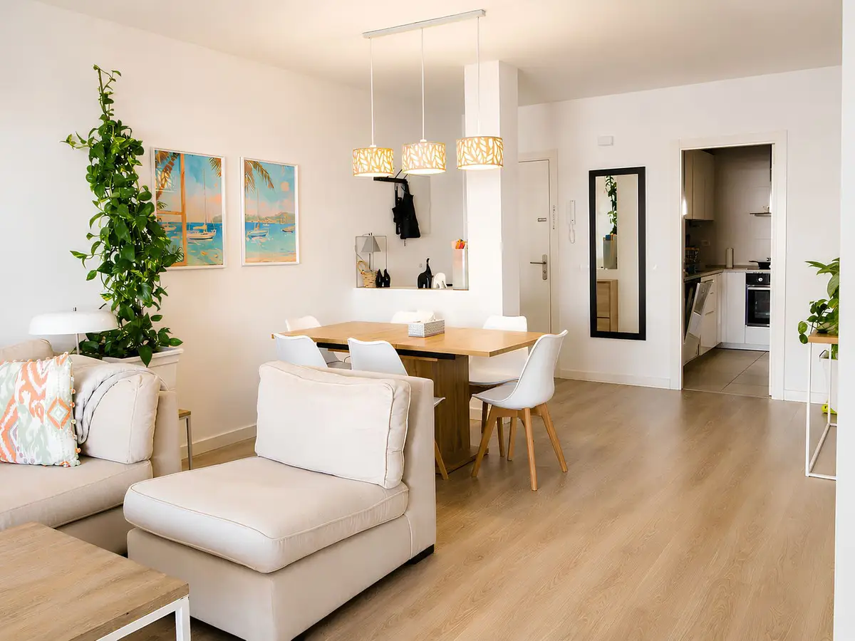 Middle Floor Apartment for sale in La Campana — photo 1