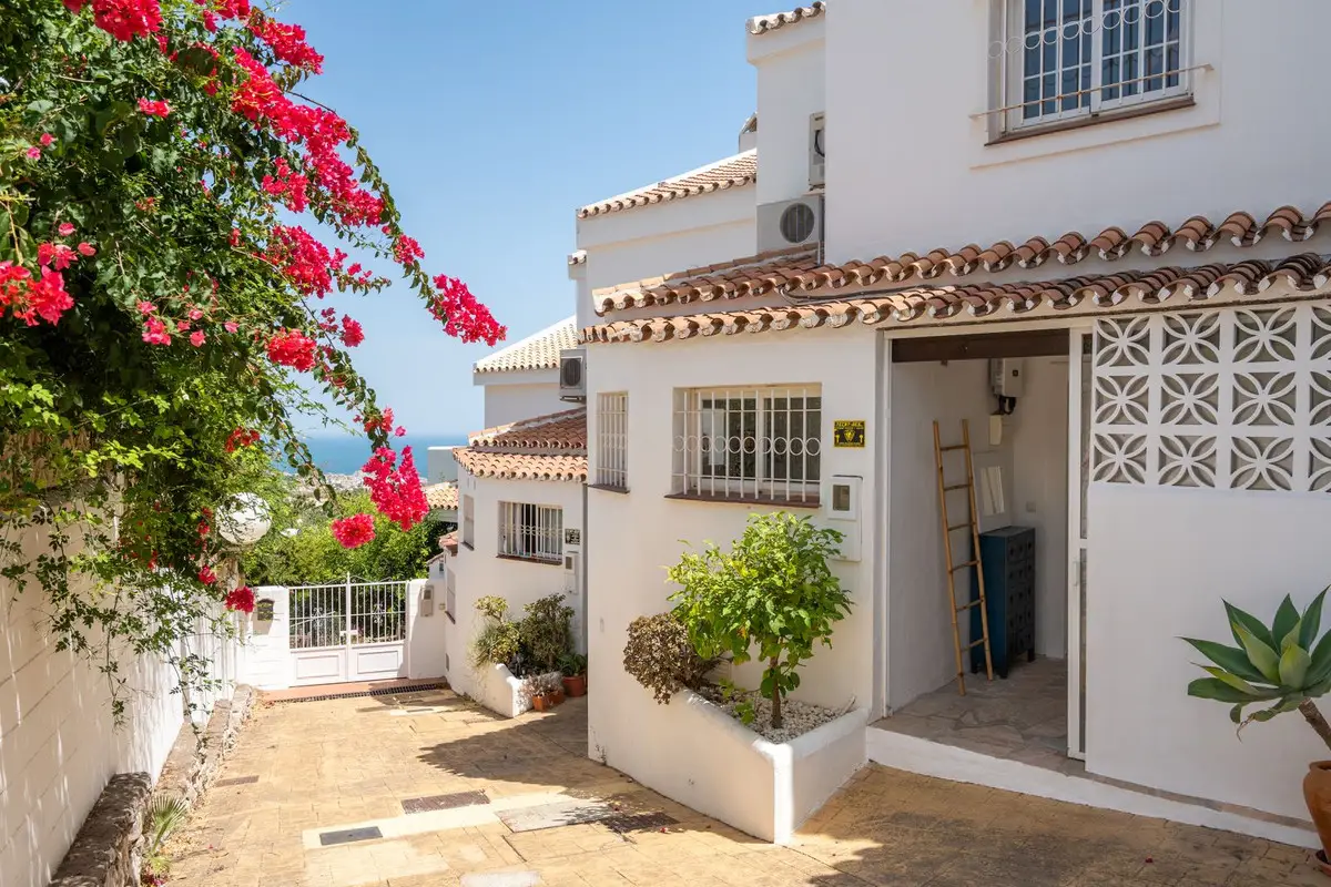 Reihenhaus zum Verkauf in Benalmádena Pueblo — Foto 1