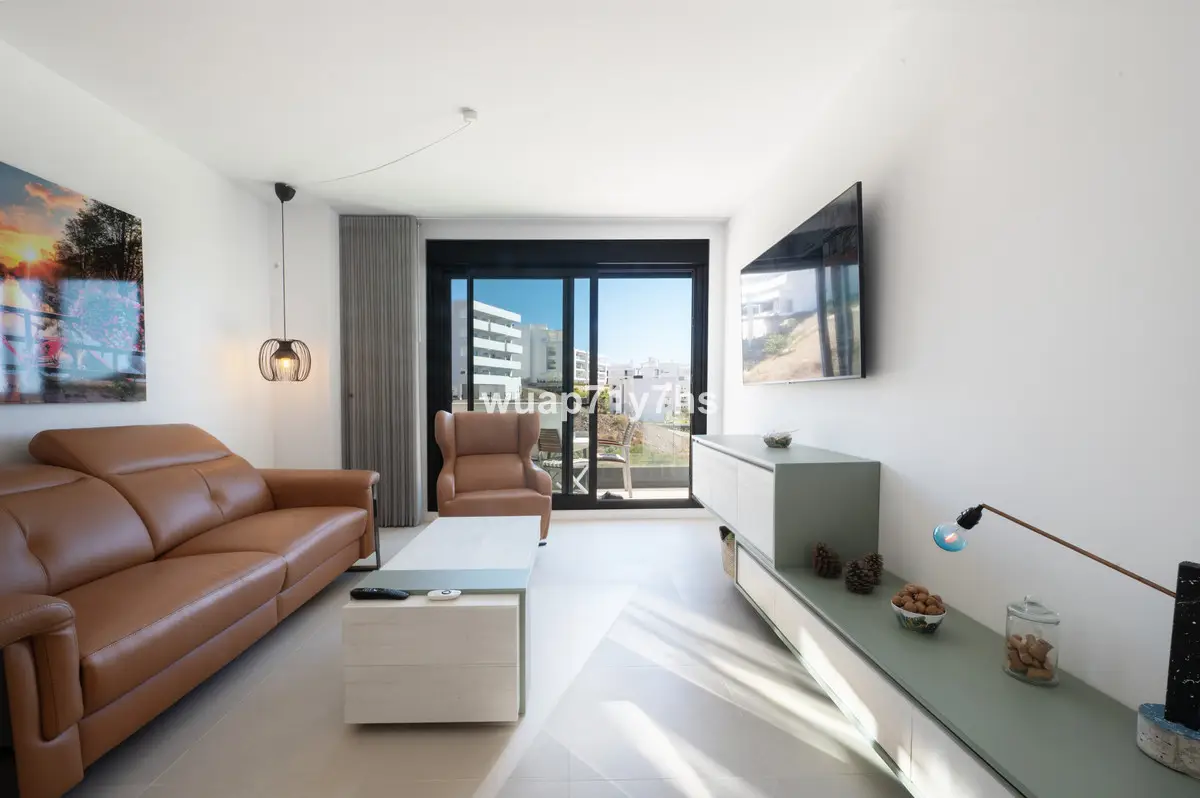 Middle Floor Apartment for sale in Carvajal — photo 1