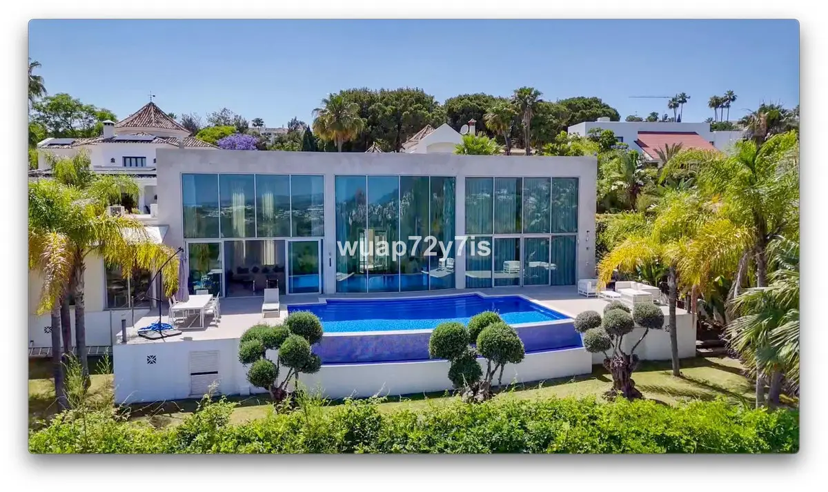 Detached Villa for sale in La Quinta — photo 1