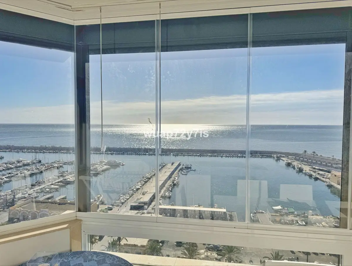 Top Floor Apartment for sale in Fuengirola — photo 1