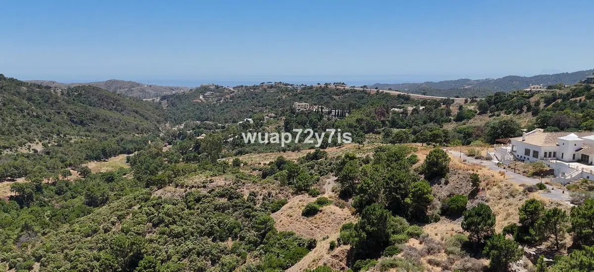 Residential Plot for sale in Benahavís — photo 1