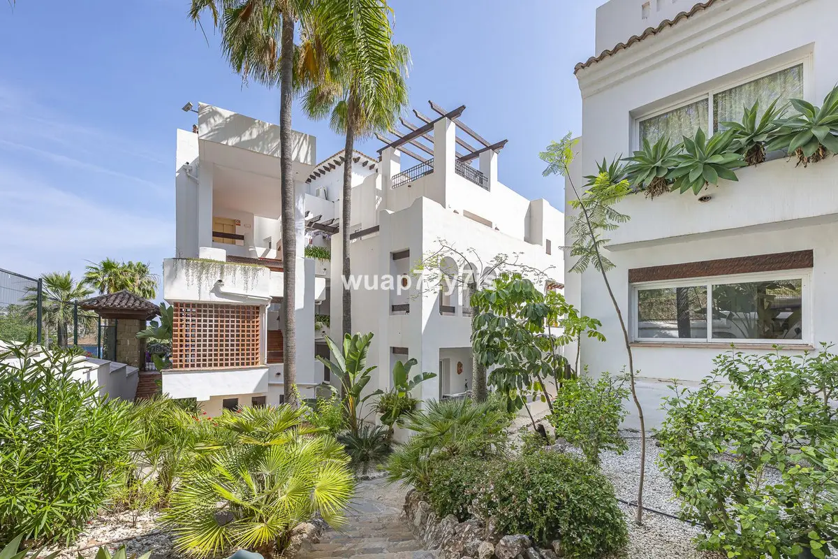 Ground Floor Apartment for sale in Nueva Andalucía — photo 1