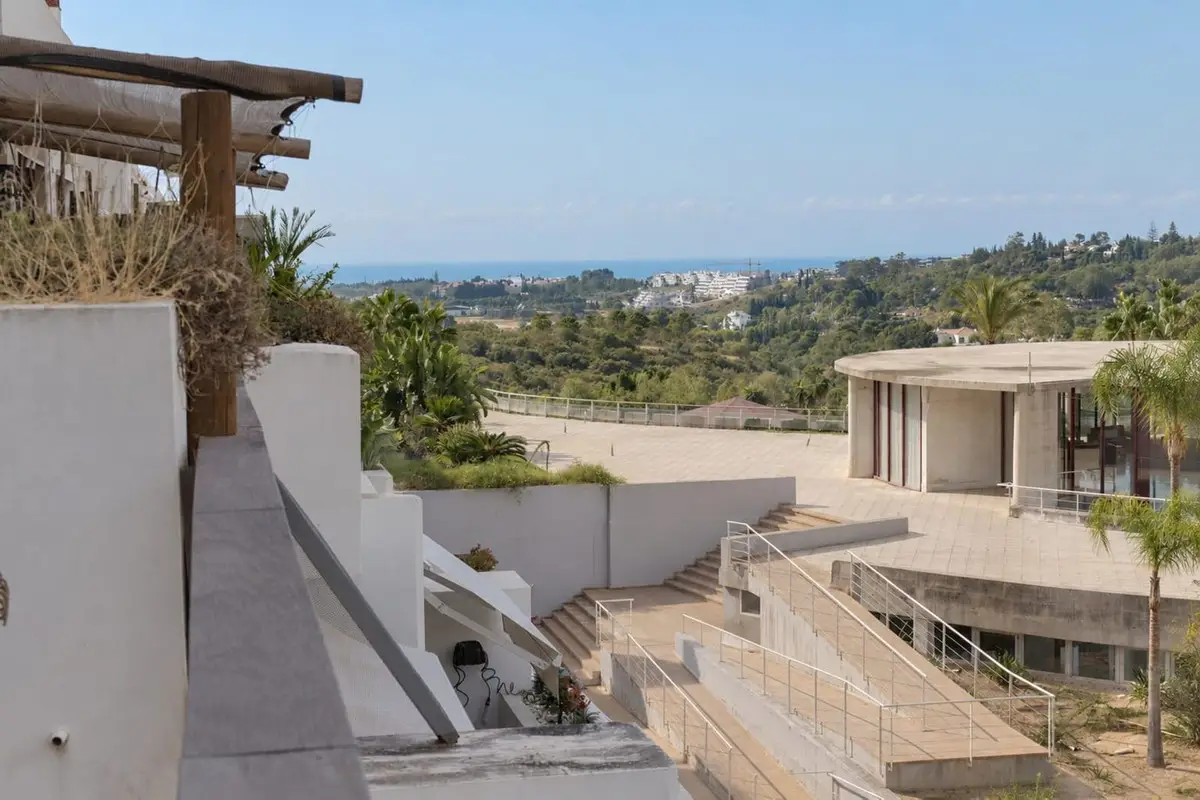 Penthouse Duplex for sale in Benahavís — photo 1