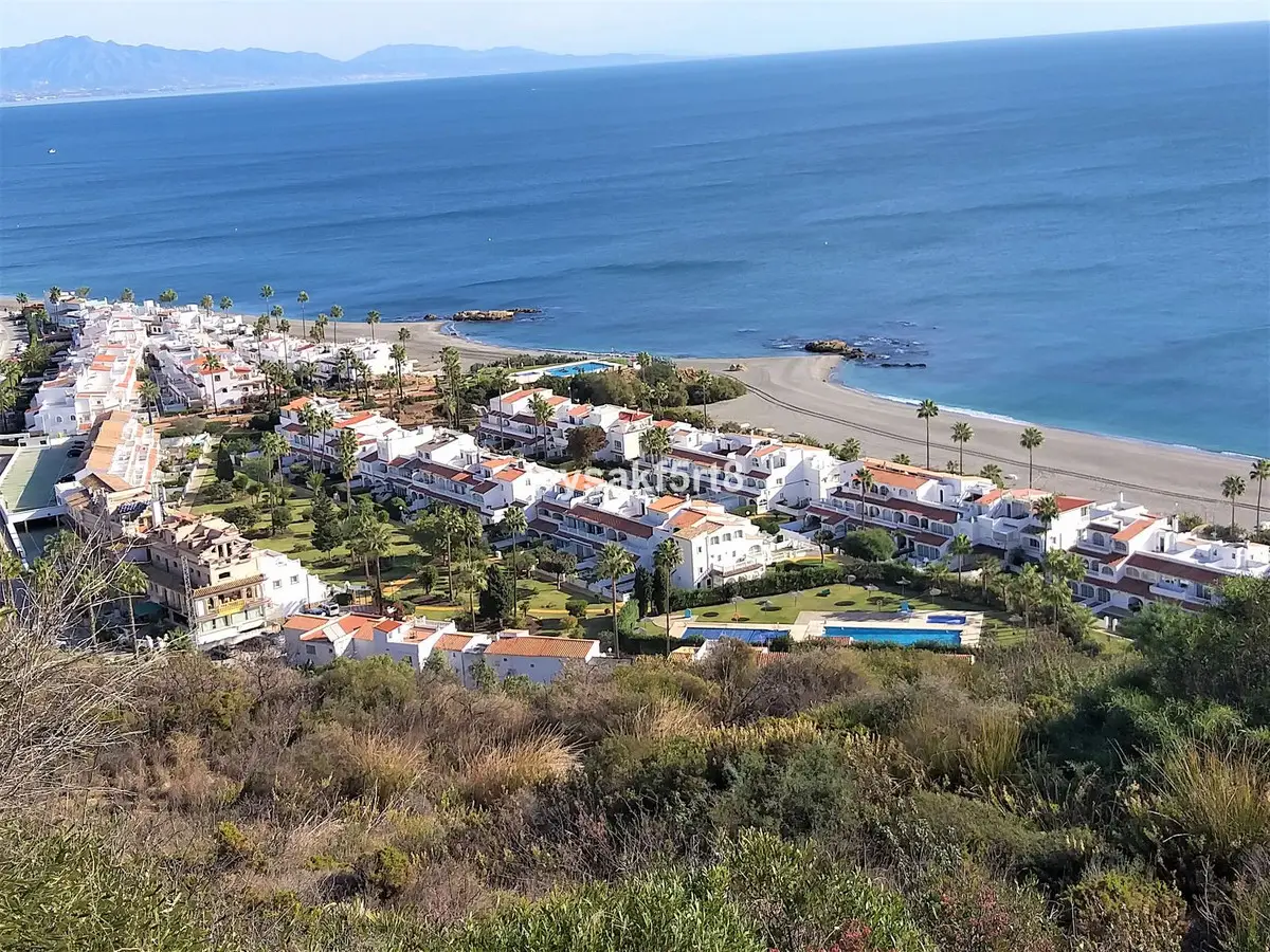 Townhouse for sale in La Duquesa — photo 1