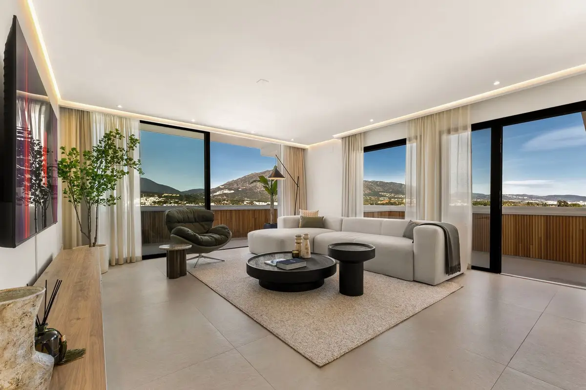 Penthouse for sale in Nueva Andalucía — photo 1