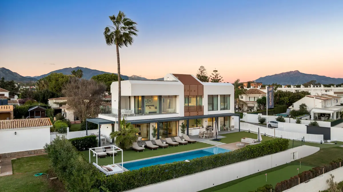 Detached Villa for sale in New Golden Mile — photo 1