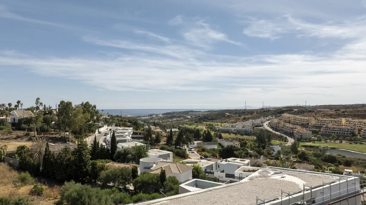 Land for sale in Estepona — photo 1