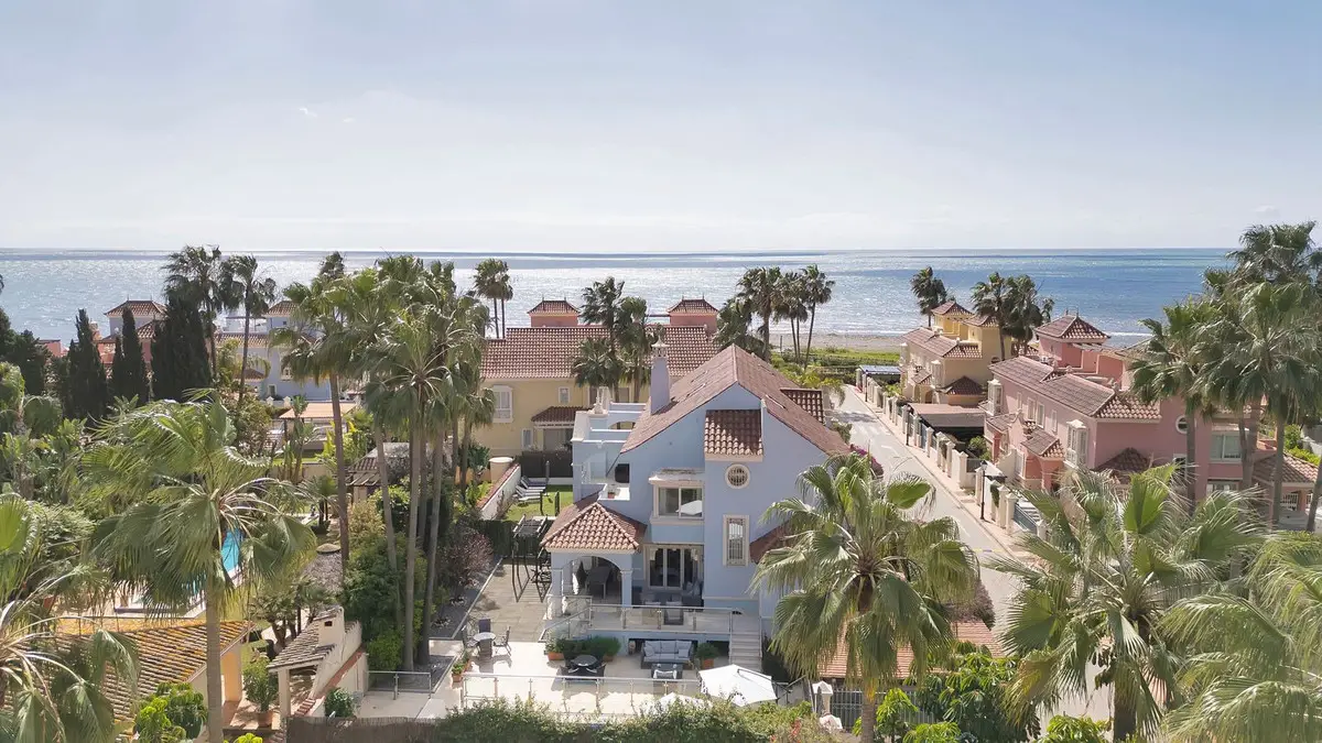 Semi-Detached House for sale in Puerto Banús — photo 1