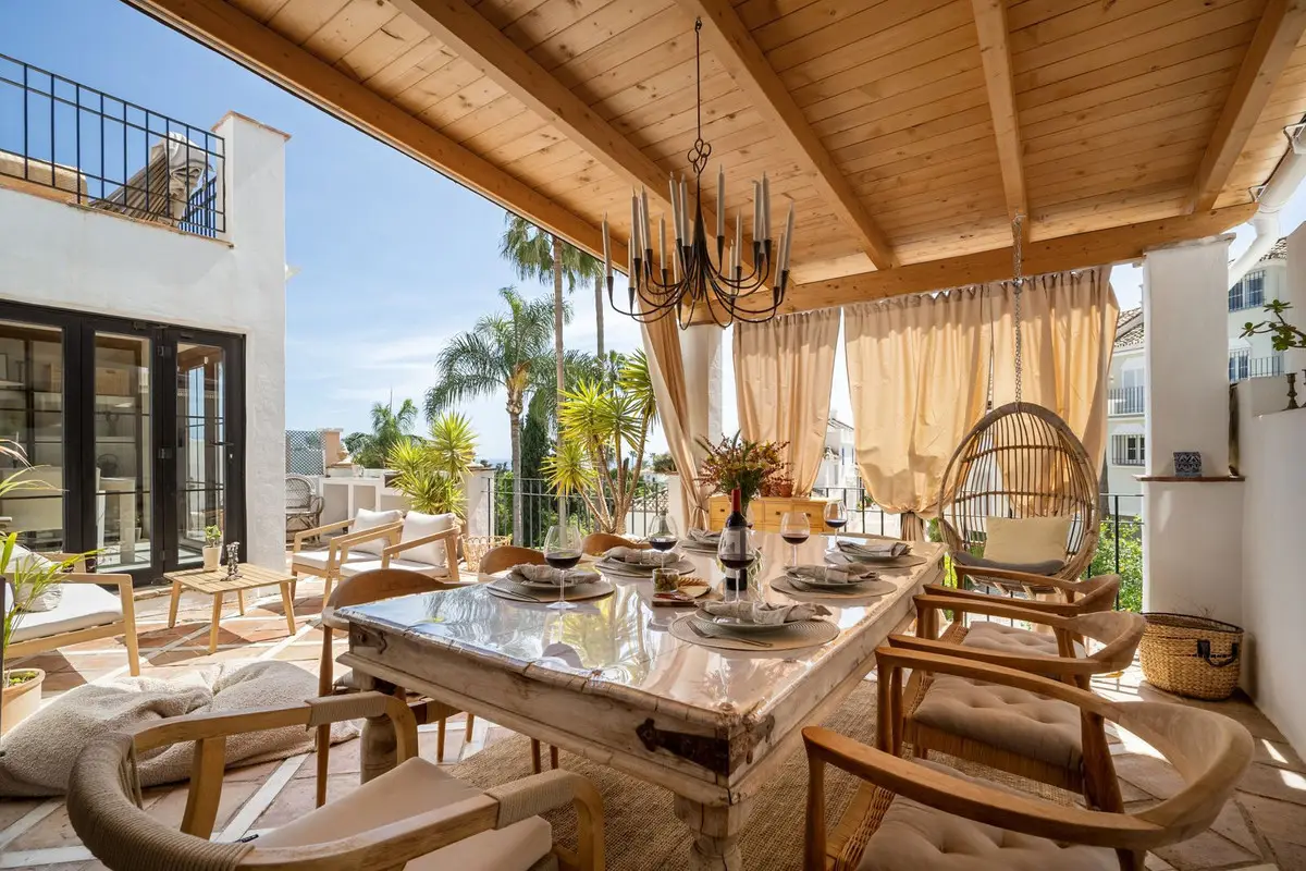 Townhouse for sale in Marbella — photo 1
