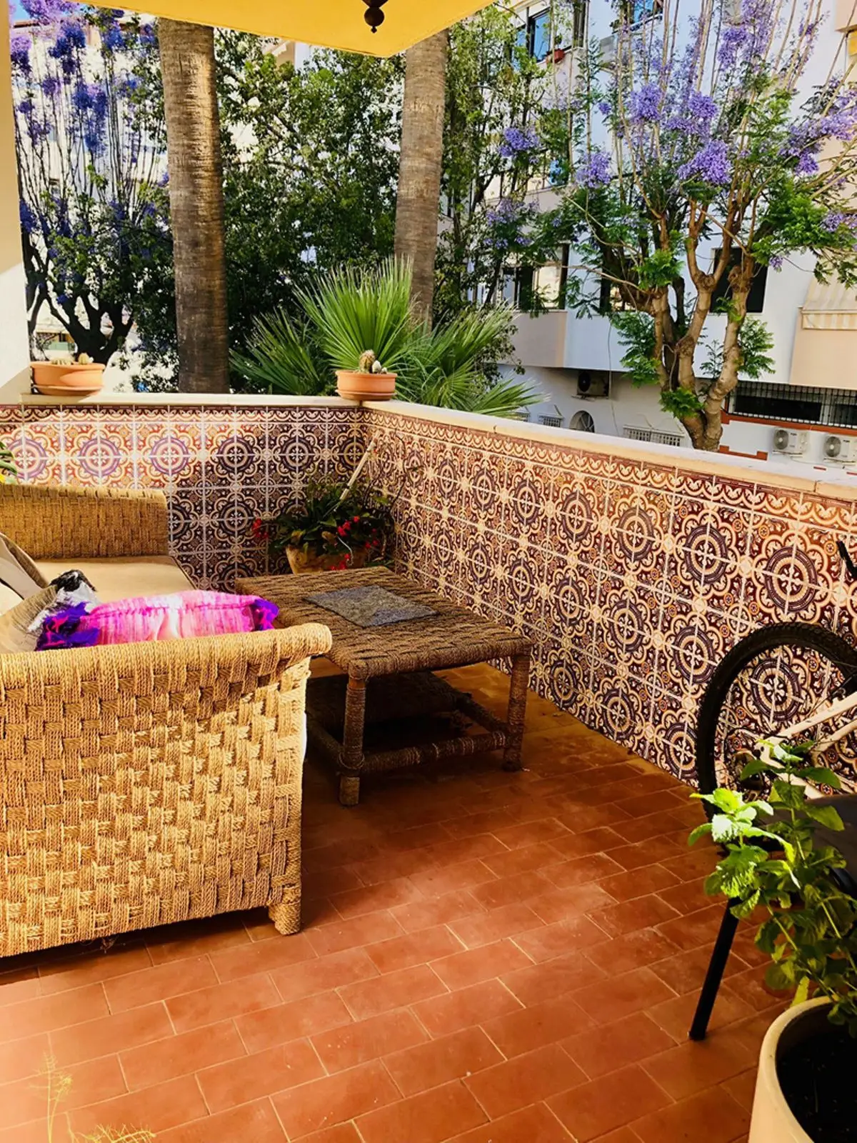Middle Floor Apartment for sale in Estepona — photo 1