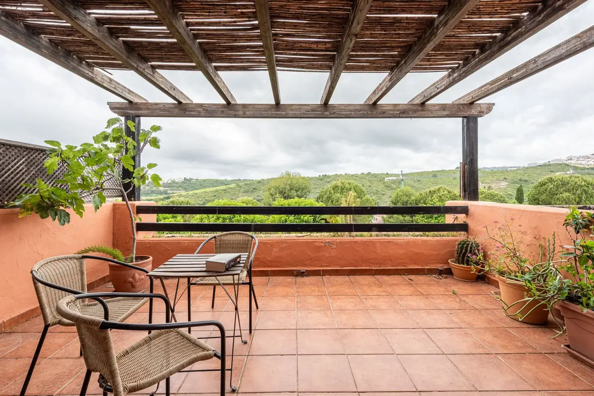 Middle Floor Apartment for sale in Casares — photo 1