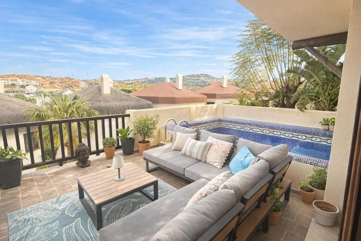Detached Villa for sale in Riviera del Sol — photo 1