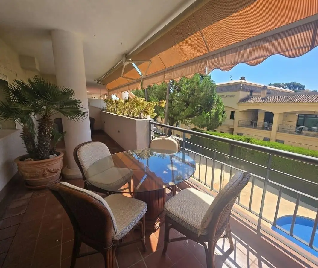 Middle Floor Apartment for sale in Torrequebrada — photo 1