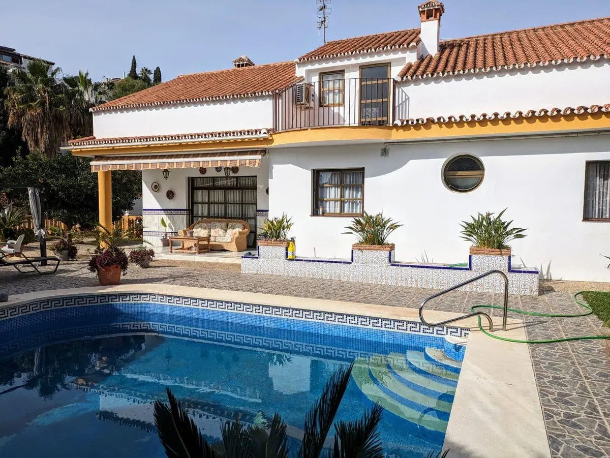 Detached Villa for sale in Benalmadena — photo 1