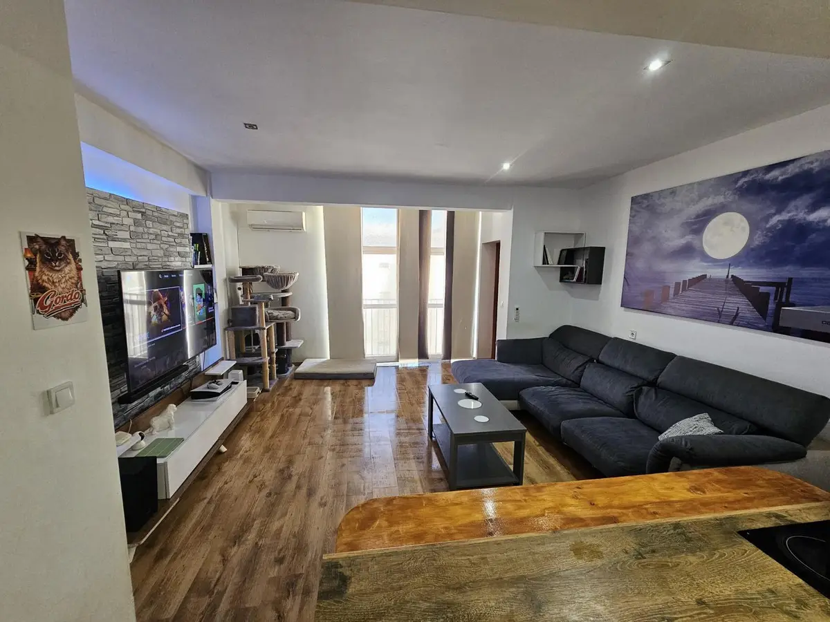 Middle Floor Apartment for sale in La Colina — photo 1