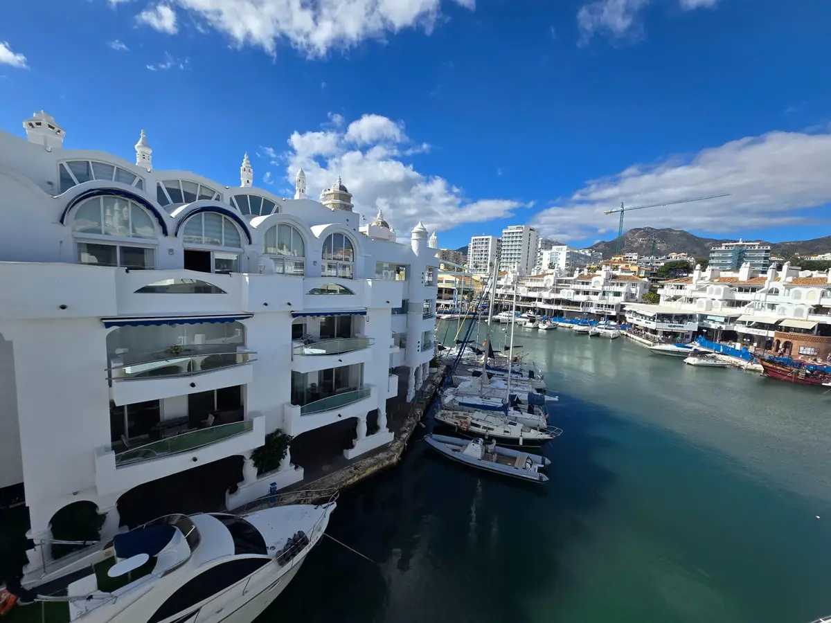 Middle Floor Apartment for sale in Benalmadena — photo 1