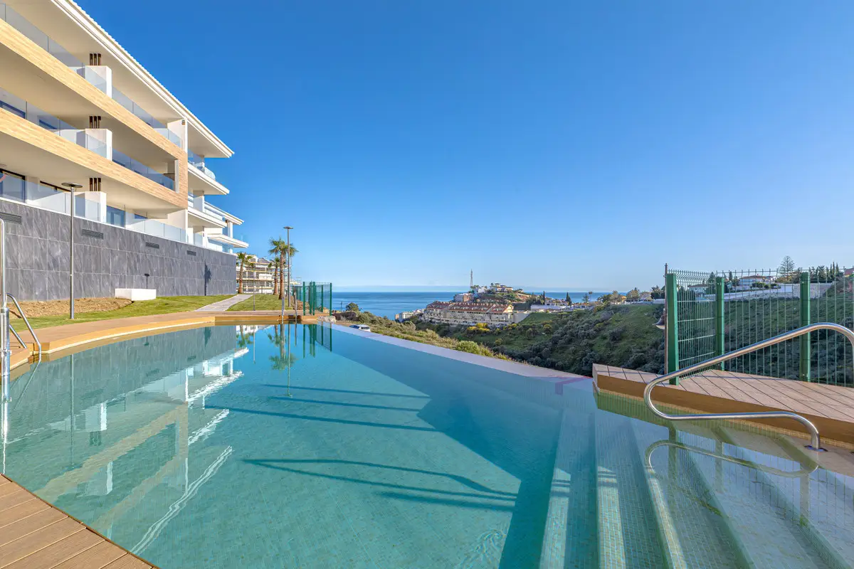Penthouse for sale in Fuengirola — photo 1
