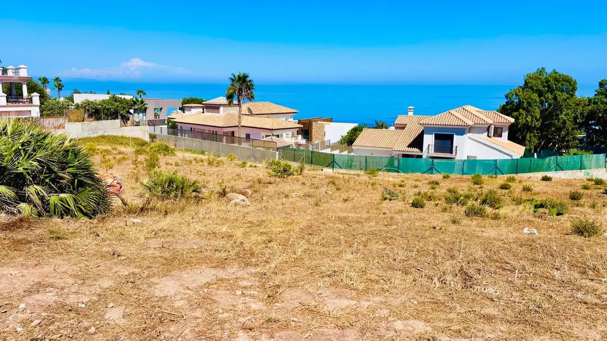 Residential Plot for sale in Manilva — photo 1
