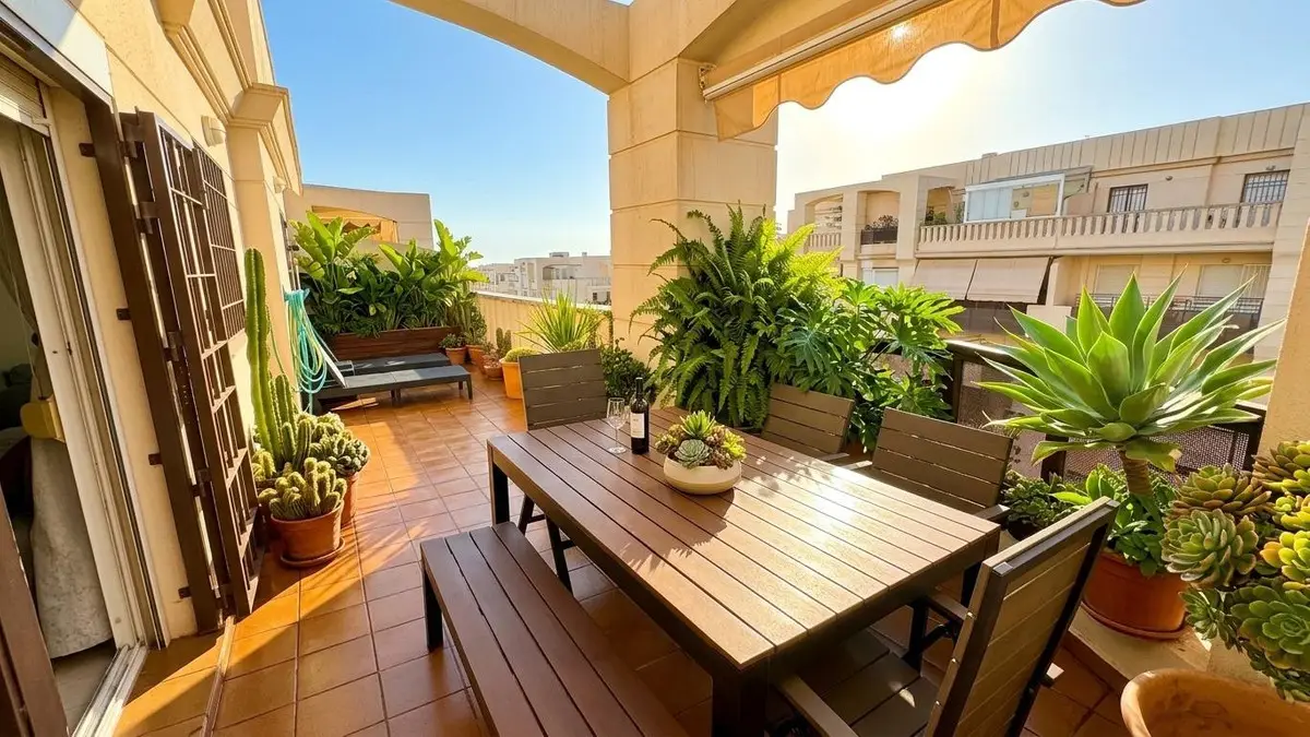 Penthouse for sale in Teatinos — photo 1